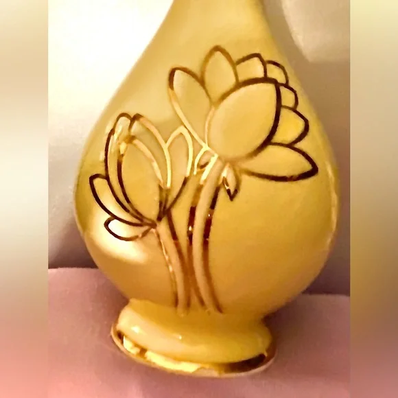 2 Ceramic Vases Between8-10”Used Condition w/24kt Art/Chokin-Beautiful/Different - Picture 8 of 16